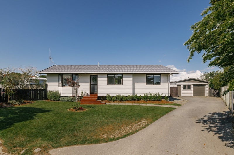 21 Peppertree Glade, Kelvin Grove, Palmerston North - Carousel 26