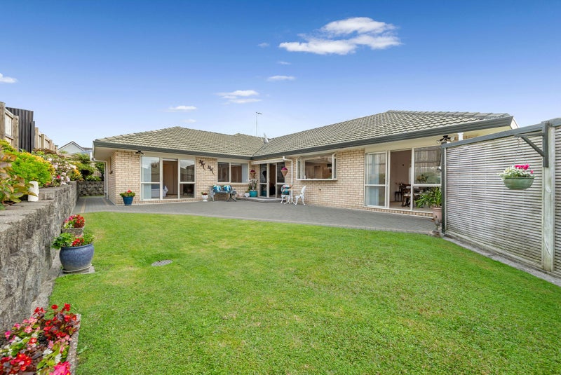 1 Conacher Close, East Tamaki Heights, Auckland - Carousel 2