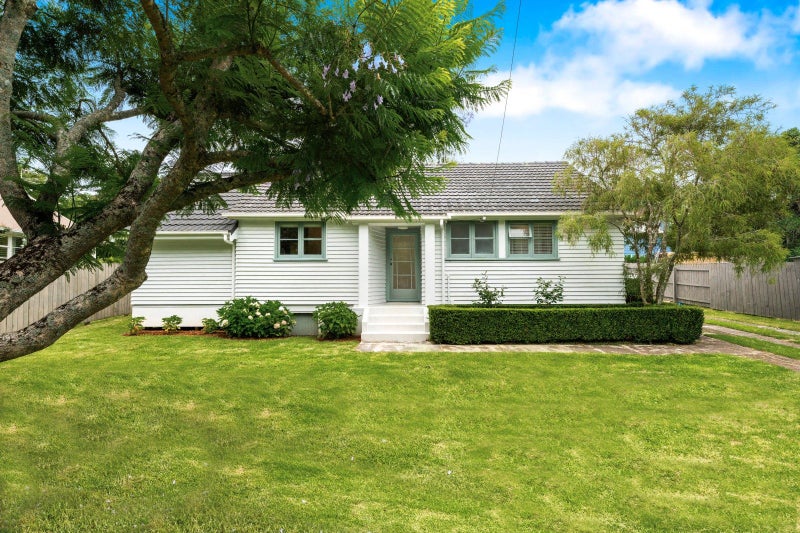 64 McCullough Avenue, Three Kings, Three Kings - Carousel 1