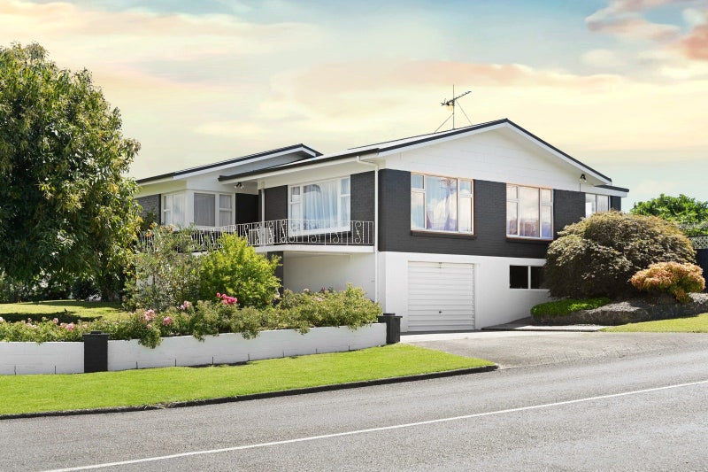 2 Mountain View Drive, Te Awamutu, Waipa, Waikato - Carousel 1