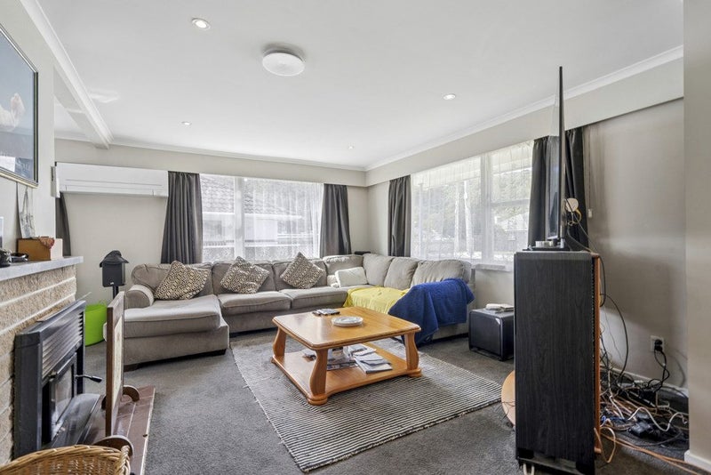 10 George Street, Stokes Valley, Lower Hutt - Carousel 2