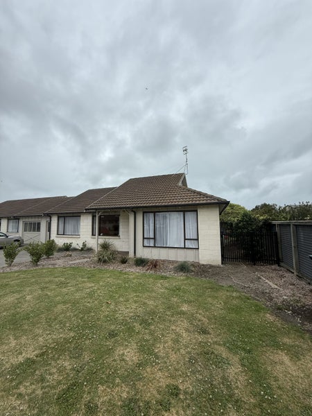 1-4/74 High Street, Kensington, Timaru - Carousel 1