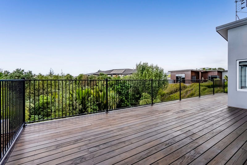 4 Kakariki Lane, Waiwhakaiho, New Plymouth - Carousel 1