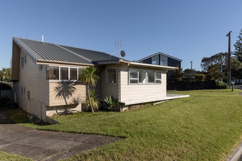 144 Karewa Parade, Papamoa Beach, Tauranga, Bay Of Plenty - Carousel 2