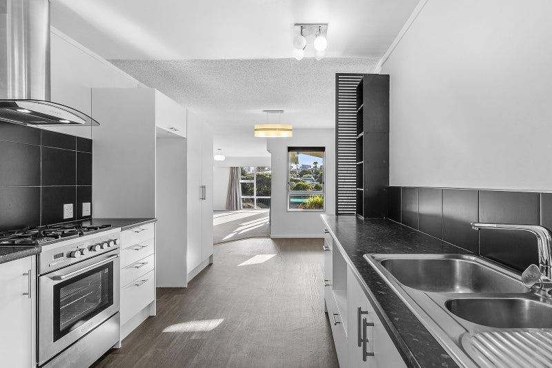 5A Oak Avenue, Paremata, Porirua - Carousel 2