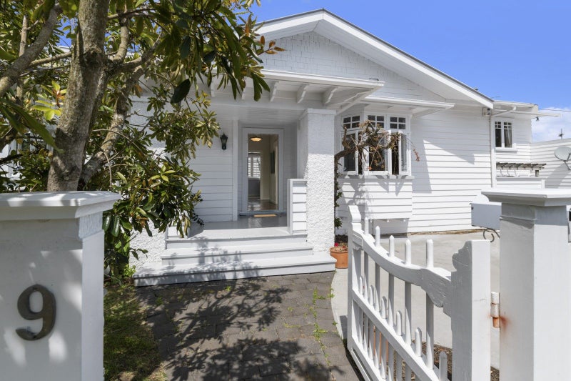 9 Bruce Street, Northcote Point, Auckland - Carousel 1