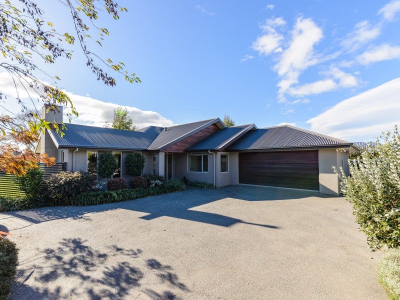 25 Clearwater Place, Mayfield, Blenheim - Carousel 1