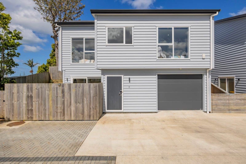 28C Halberg Street, Glenfield, Auckland - Carousel 1