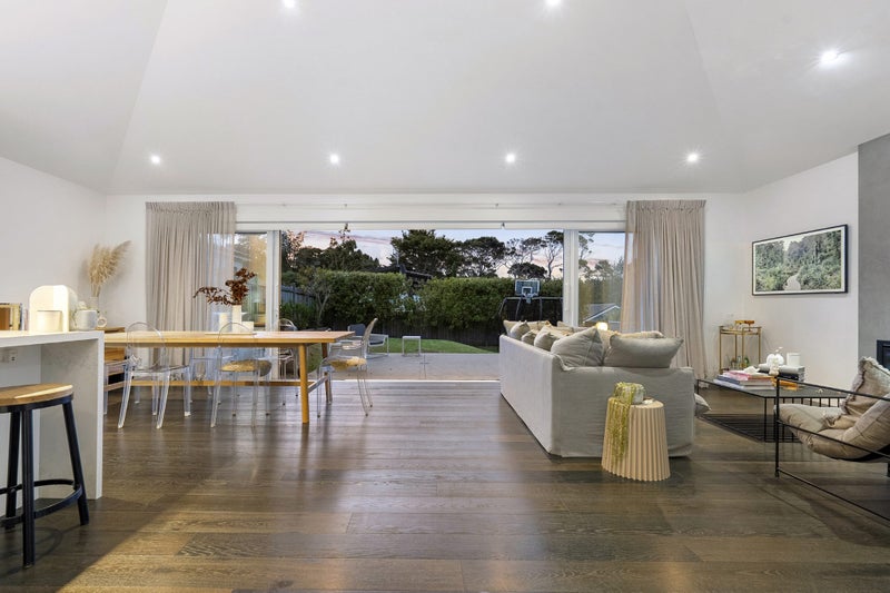10 Le Roy Terrace, Birkenhead, Auckland - Carousel 2