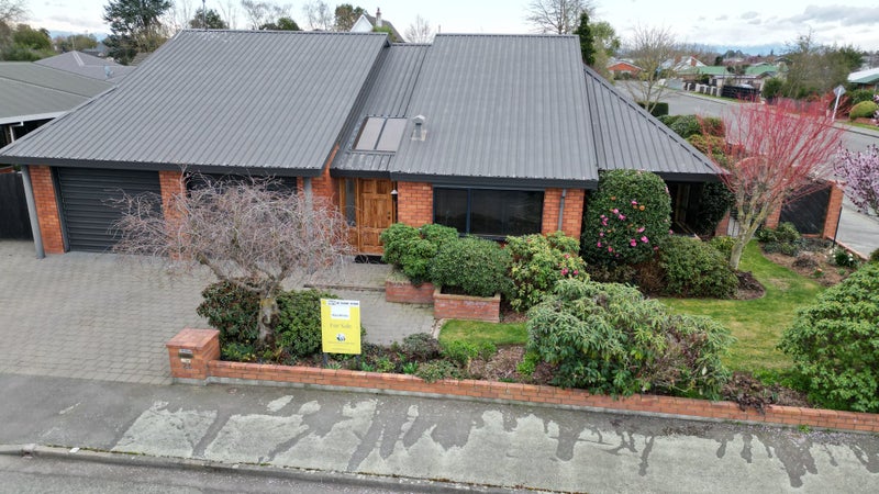 24 Falcon Drive, Allenton, Ashburton - Carousel 1