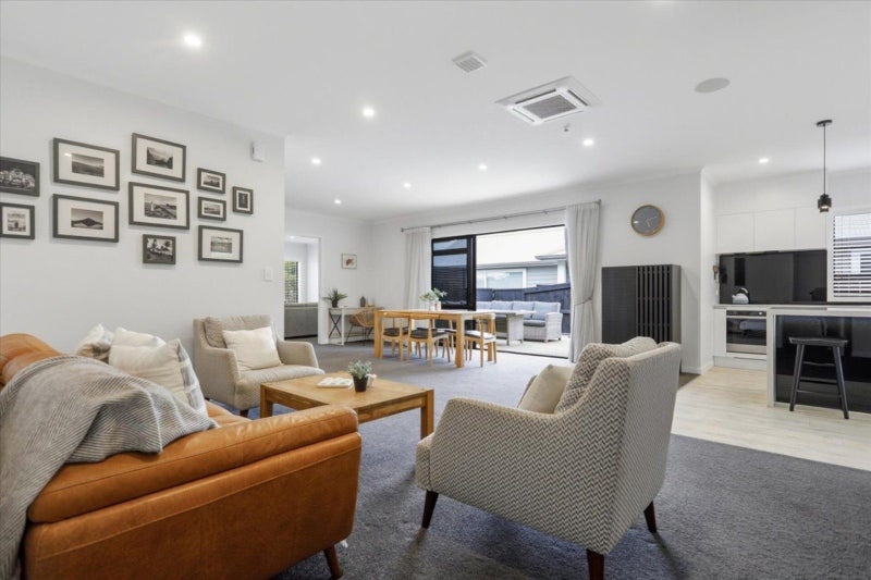 23 Puhirake Crescent, Pyes Pa, Tauranga - Carousel 2