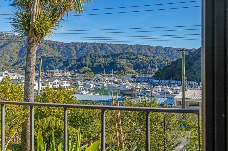 4U Rutland Street, Picton, Picton - Carousel 2