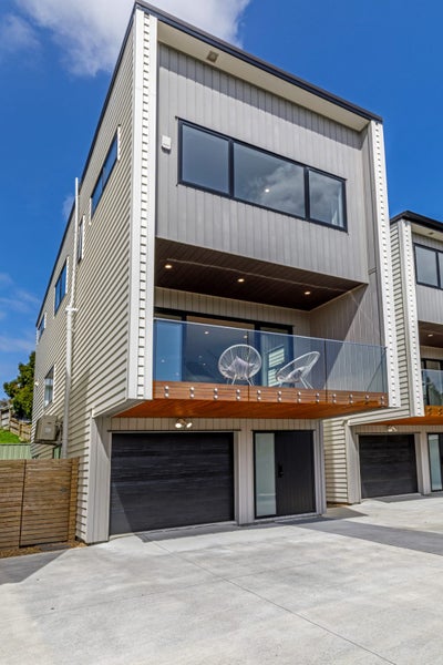 1/36 Tomo Street, New Lynn, Auckland - Carousel 2