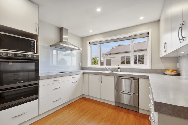 17 Seagrave Place, Ilam, Christchurch - Carousel 2