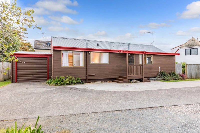 30A Fiesta Drive, Half Moon Bay, Auckland - Carousel 2