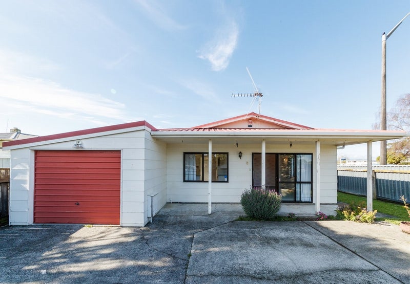 2A Liverpool Street, Takaro, Palmerston North - Carousel 1