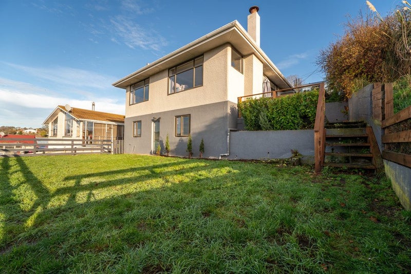 35 Aln Street, Oamaru - Carousel 17