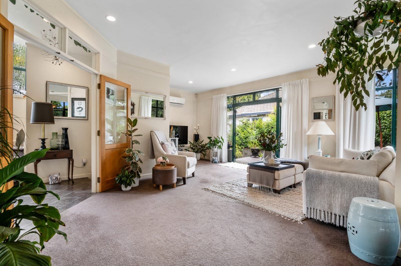 2/13A Amy Street, Ellerslie, Auckland - Carousel 1