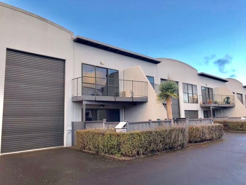 2/14 Airborne Road, Albany, North Shore City, Auckland - Carousel 1