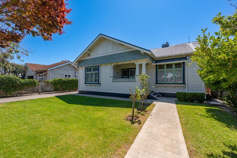 703 Queen Street West, Saint Leonards, Hastings - Carousel 2