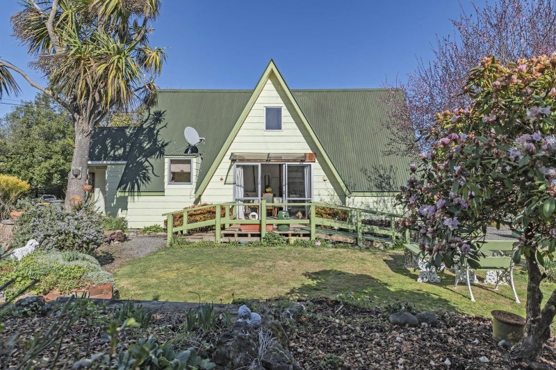 27 West Street, Coalgate - Carousel 2