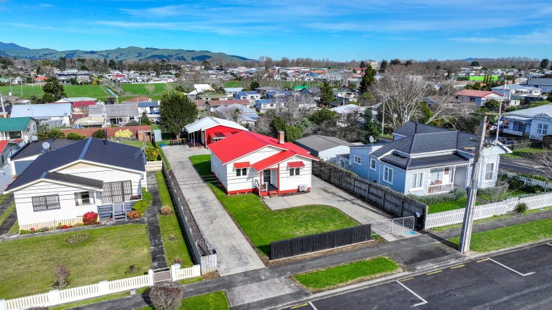 19 Miller Avenue, Paeroa, Paeroa - Carousel 1