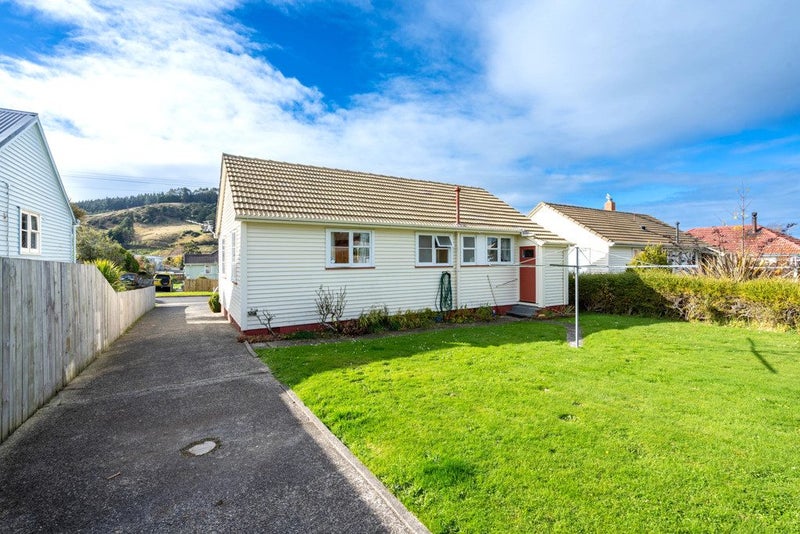 18 Freyberg Avenue, Sawyers Bay, Port Chalmers - Carousel 2