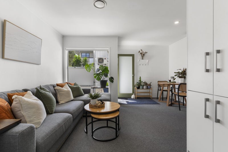 4/23 Tawa Road, Onehunga, Auckland - Carousel 2