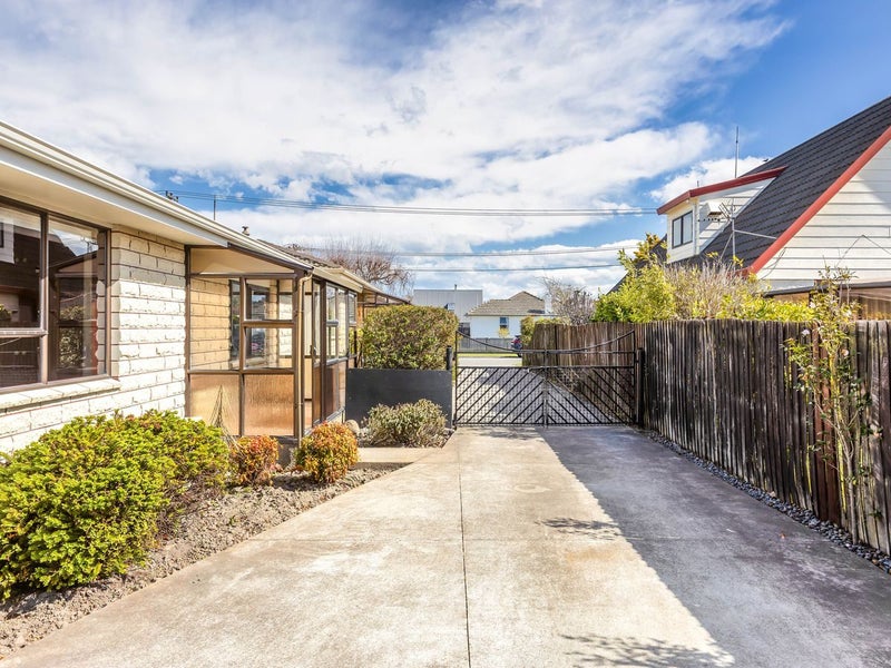 2/204 Grimseys Road, Redwood, Christchurch - Carousel 12