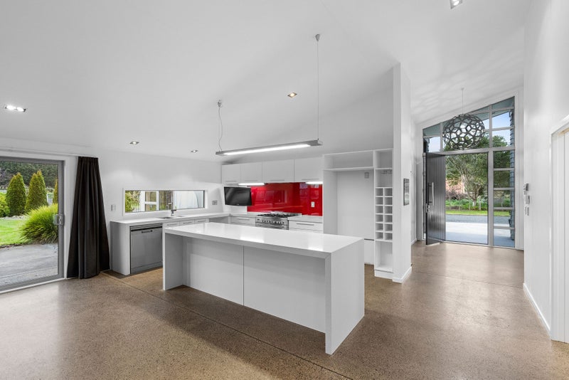 51 Waikawa Beach Road, Levin - Carousel 2