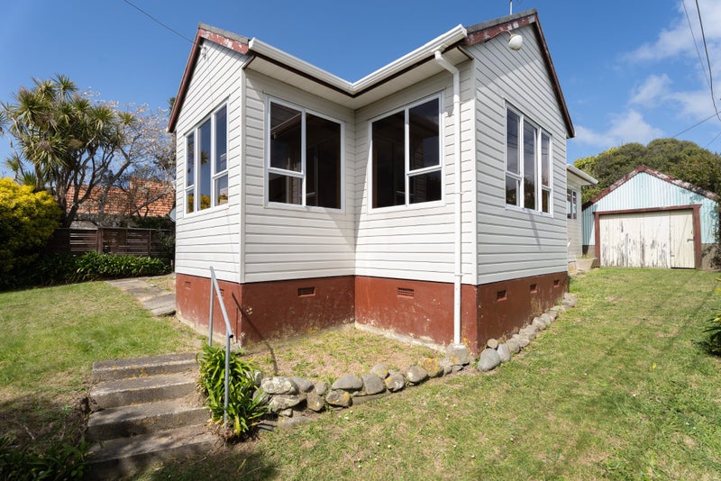 8 Hindmarsh Street, Johnsonville, Wellington - Carousel 2