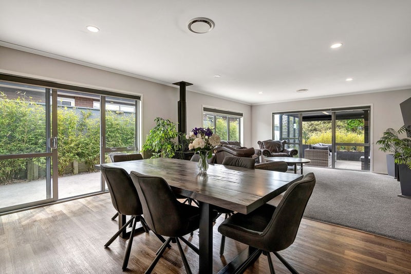 122 Pohutukawa Place, Waiwhakaiho, New Plymouth - Carousel 1