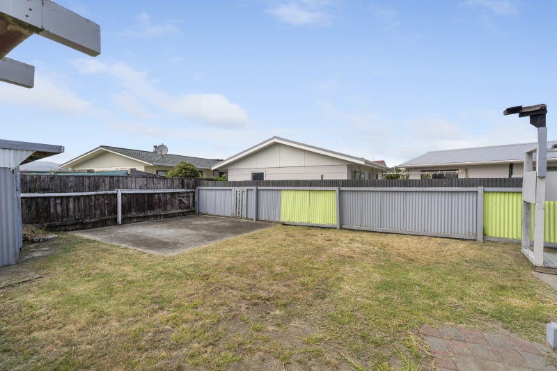 15 Hewson Crescent, Otaki Beach, Otaki - Carousel 17