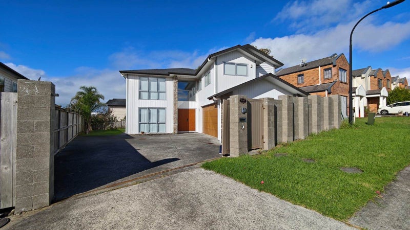 17D Masons Road, Oteha, Auckland - Carousel 1