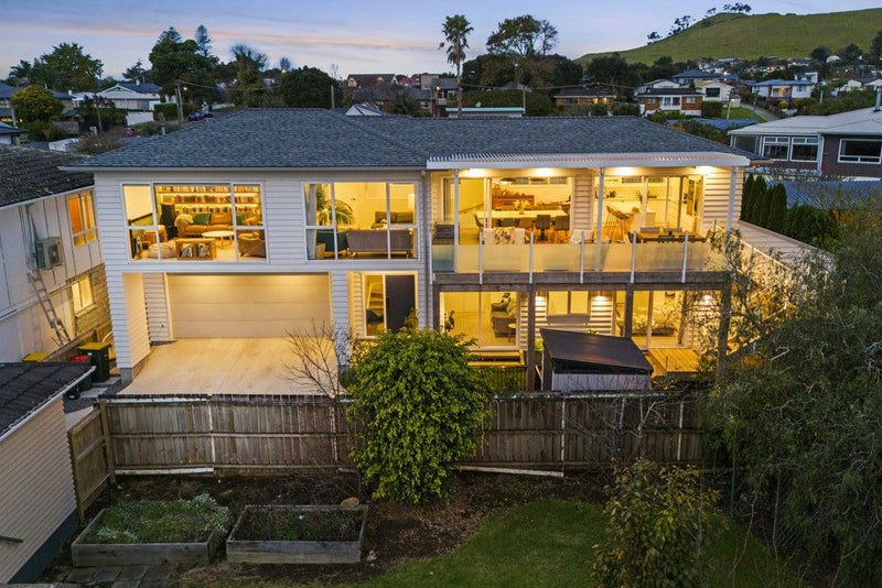 33B Boyd Avenue, Mangere Bridge, Auckland - Carousel 2