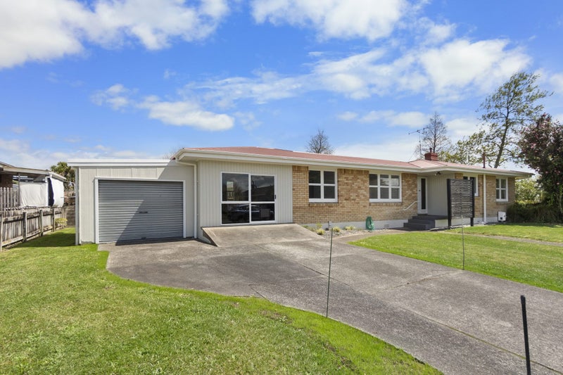 2 Patricia Avenue, Hamilton East, Hamilton - Carousel 1