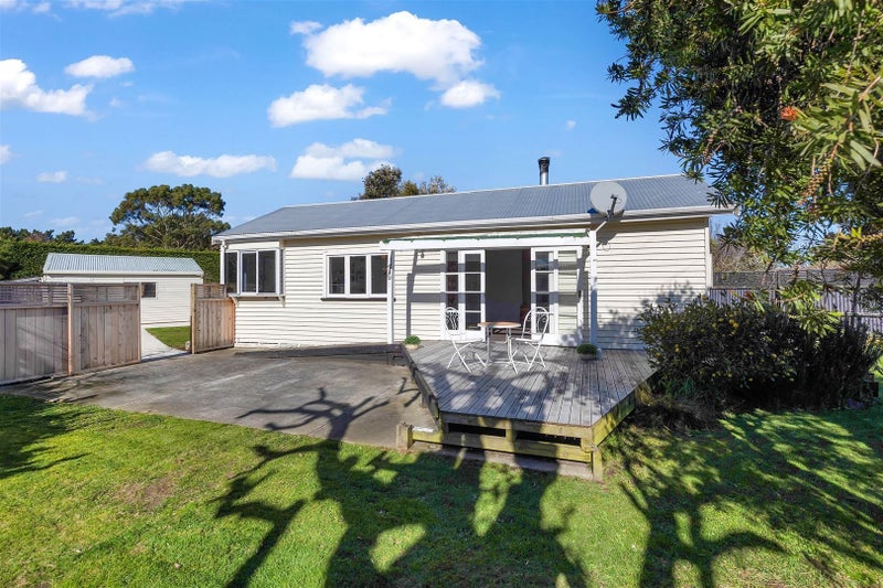 18 Grierson Avenue, Amberley, Amberley - Carousel 2