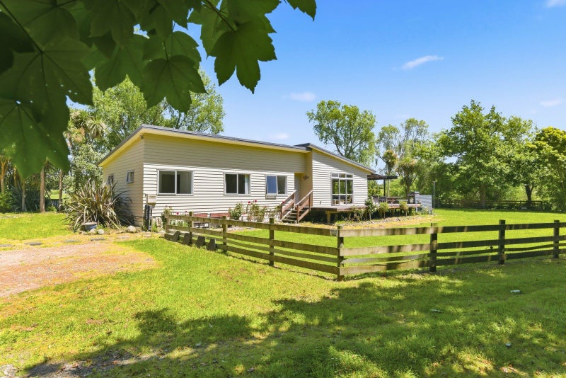 45B South Manakau Road, Manakau, Otaki - Carousel 1