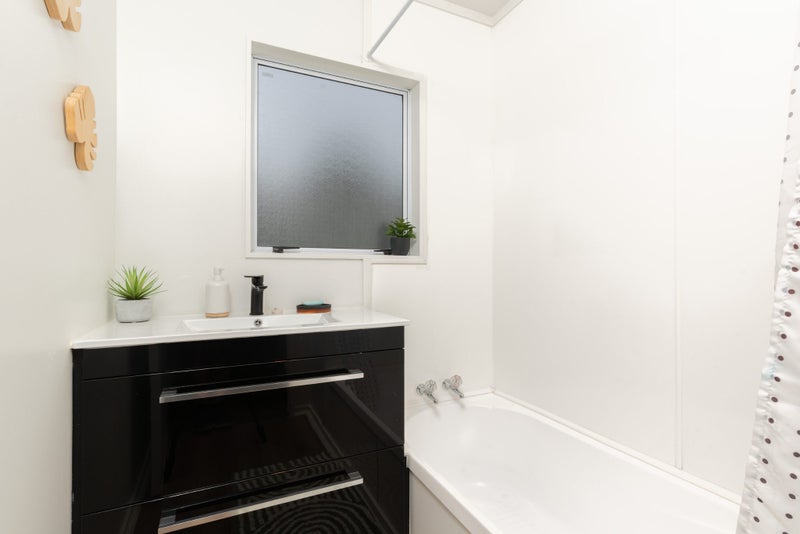 20 Kentwood Drive, Woodridge, Wellington - Carousel 27
