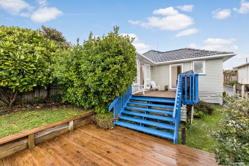 15A Mons Avenue, Mount Roskill, Auckland - Carousel 2