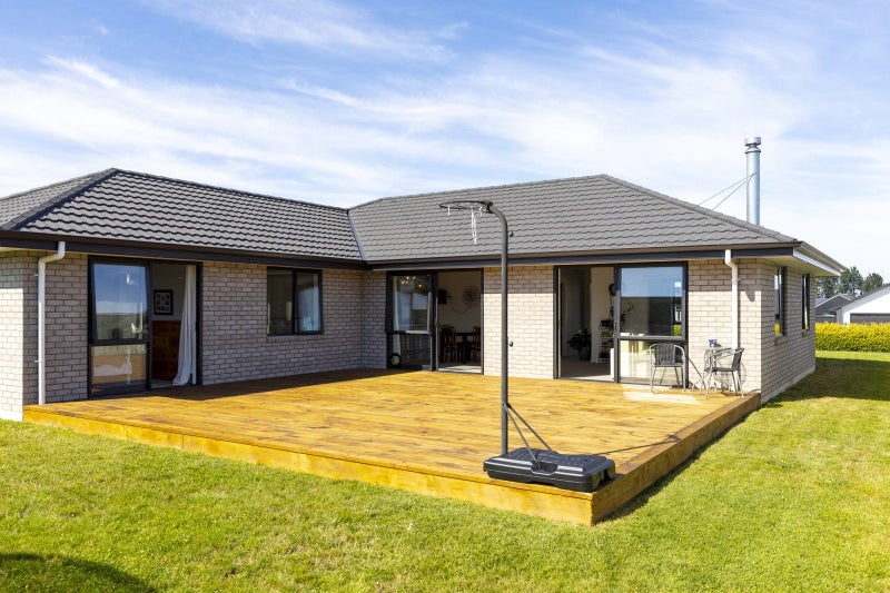 13 Wai Terrace, Wharewaka, Taupo - Carousel 2
