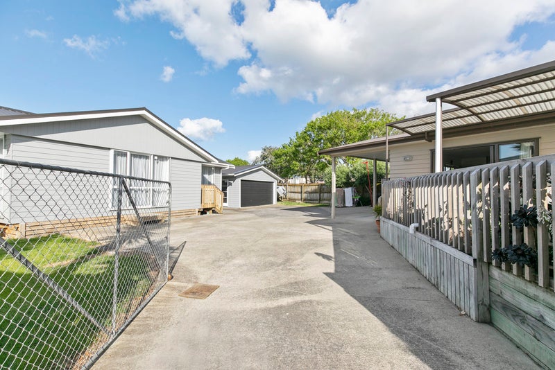 15 Udall Place, Bucklands Beach, Auckland - Carousel 2