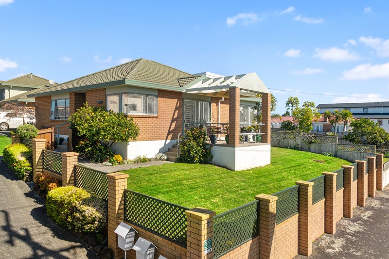 1/8 Gilfillan Street, Blockhouse Bay, Auckland - Carousel 1