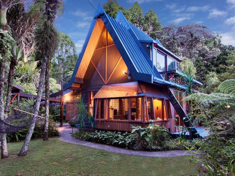 12 Taraire RD, Titirangi, Waitakere - Carousel 1