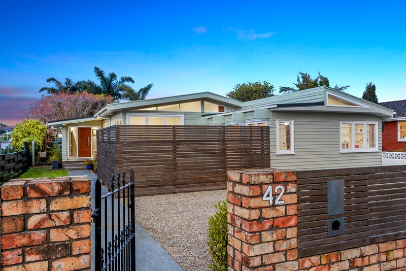 42 Wendover Road, Glendowie, Auckland - Carousel 2