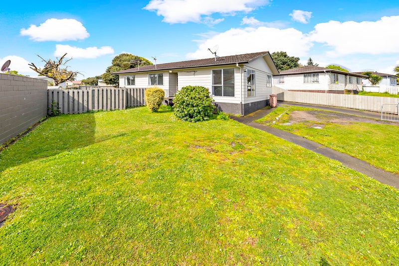 324 Roscommon Road, Clendon Park, Auckland - Carousel 1