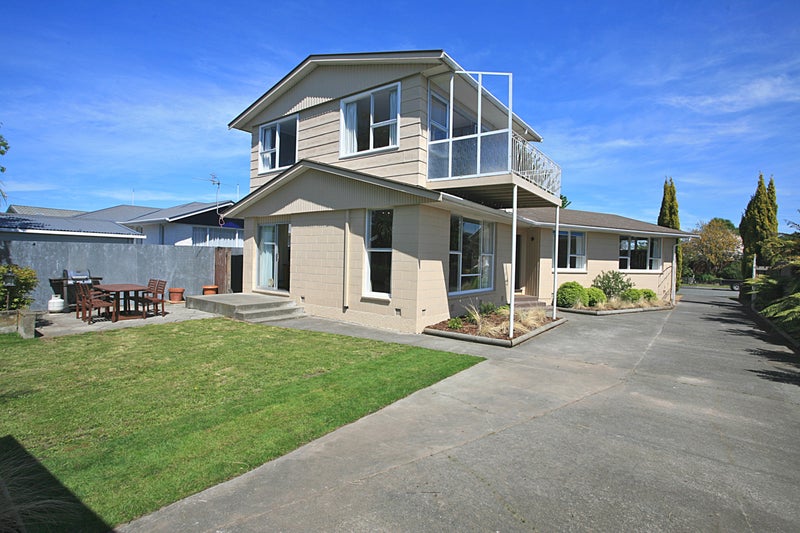 6 Birdling Place, Halswell, Christchurch - Carousel 1
