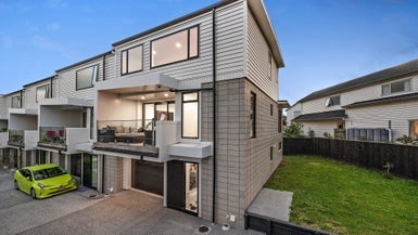5 Riverview Road, Panmure, Auckland - Carousel 1