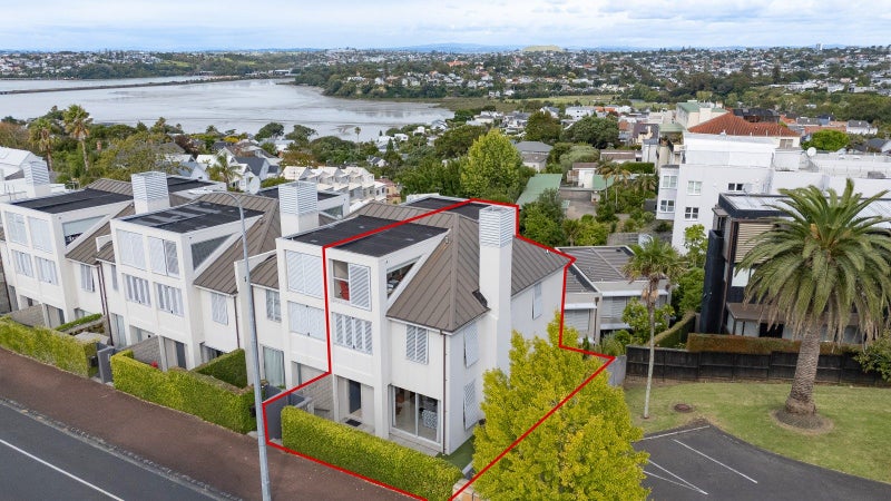 19F St Stephens Avenue, Parnell, Auckland - Carousel 1