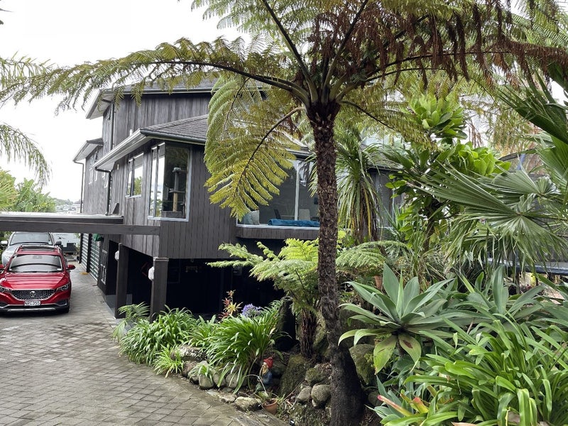 2 Gilberd Place, Torbay, Auckland - Carousel 2
